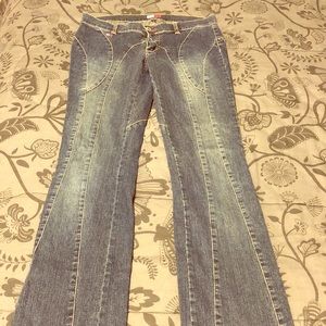 Tommy Hilfiger jeans. Great design and stretch!